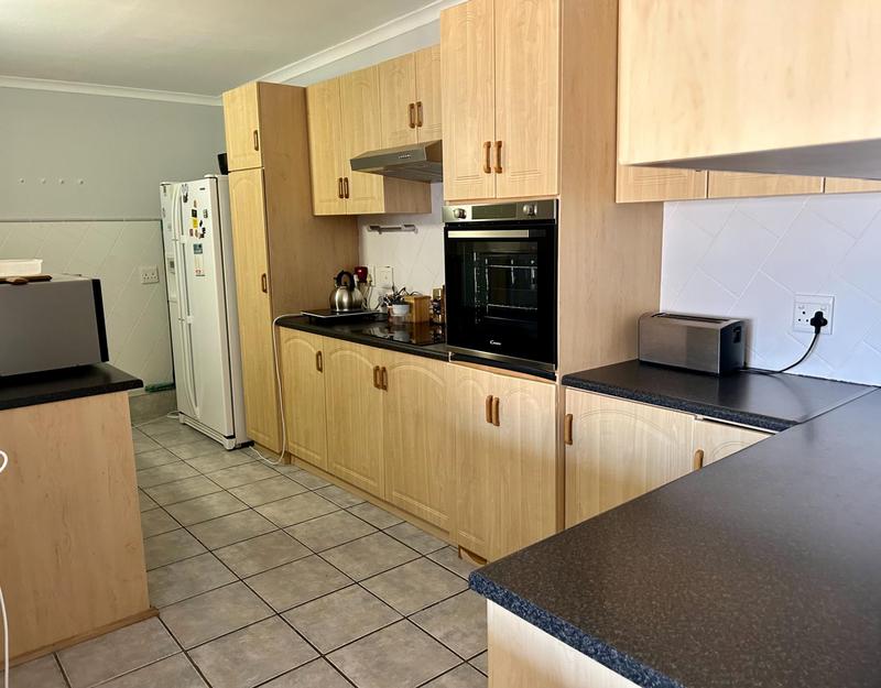 8 Bedroom Property for Sale in Harbour Island Western Cape